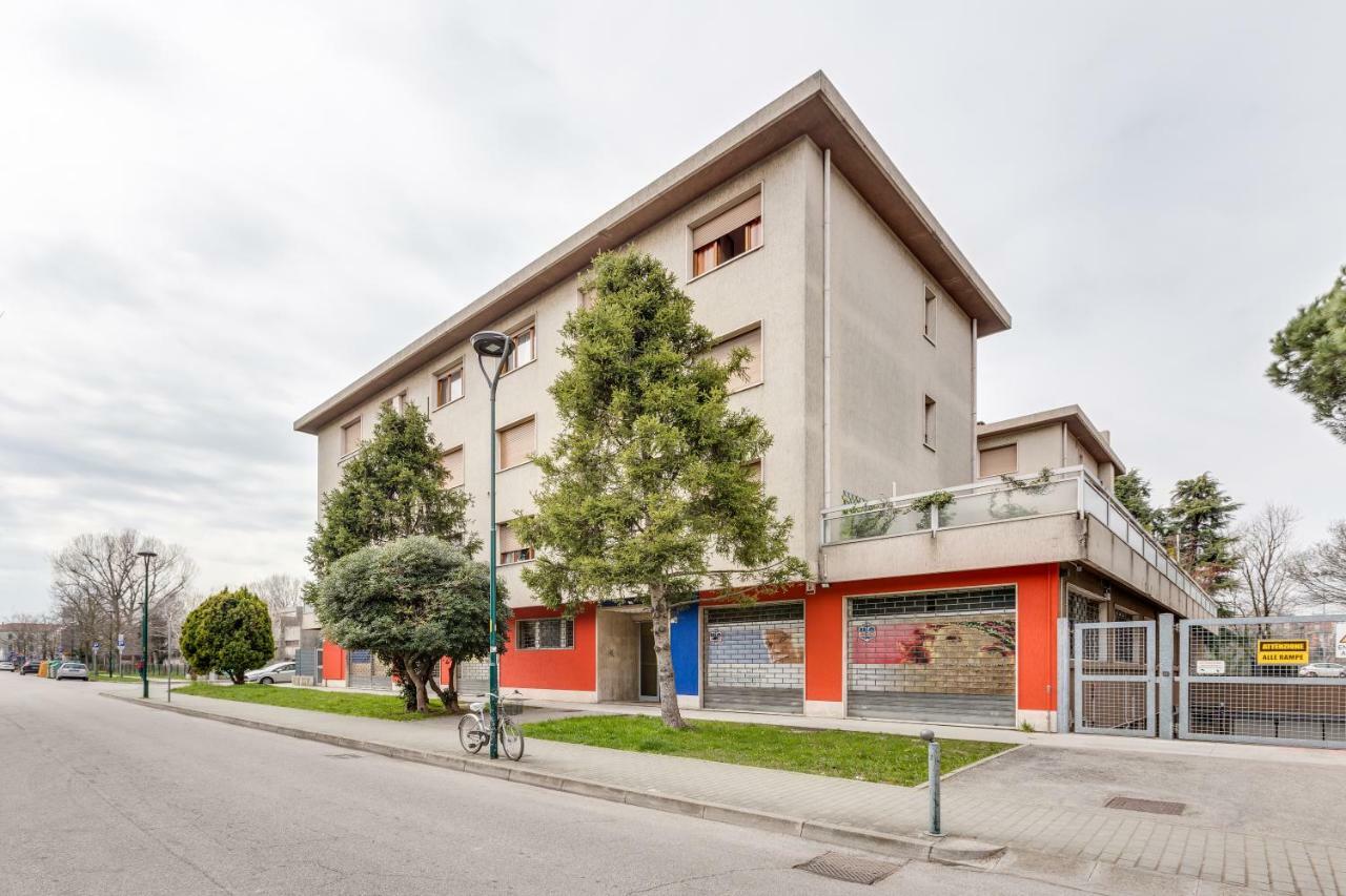 Rooms Vidar Train Station Marghera Buitenkant foto