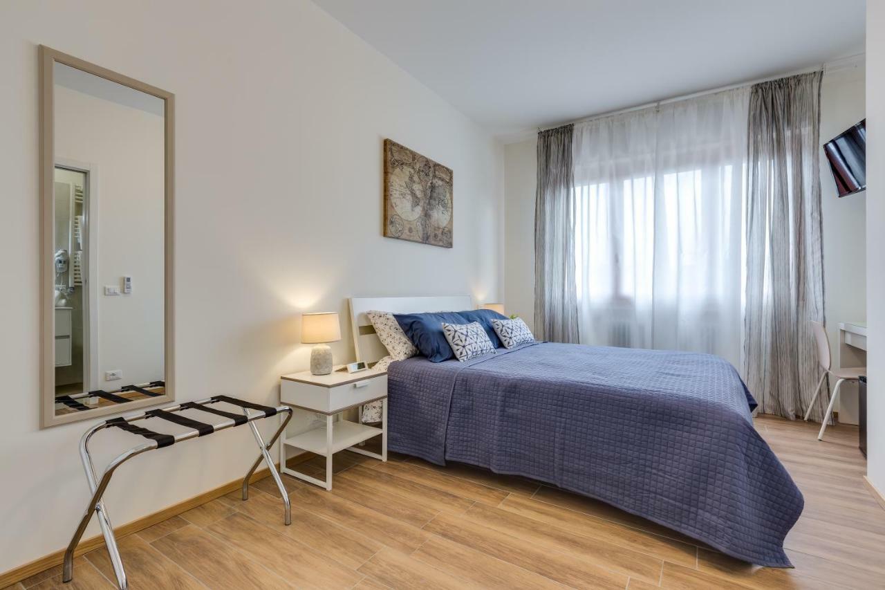 Rooms Vidar Train Station Marghera Buitenkant foto